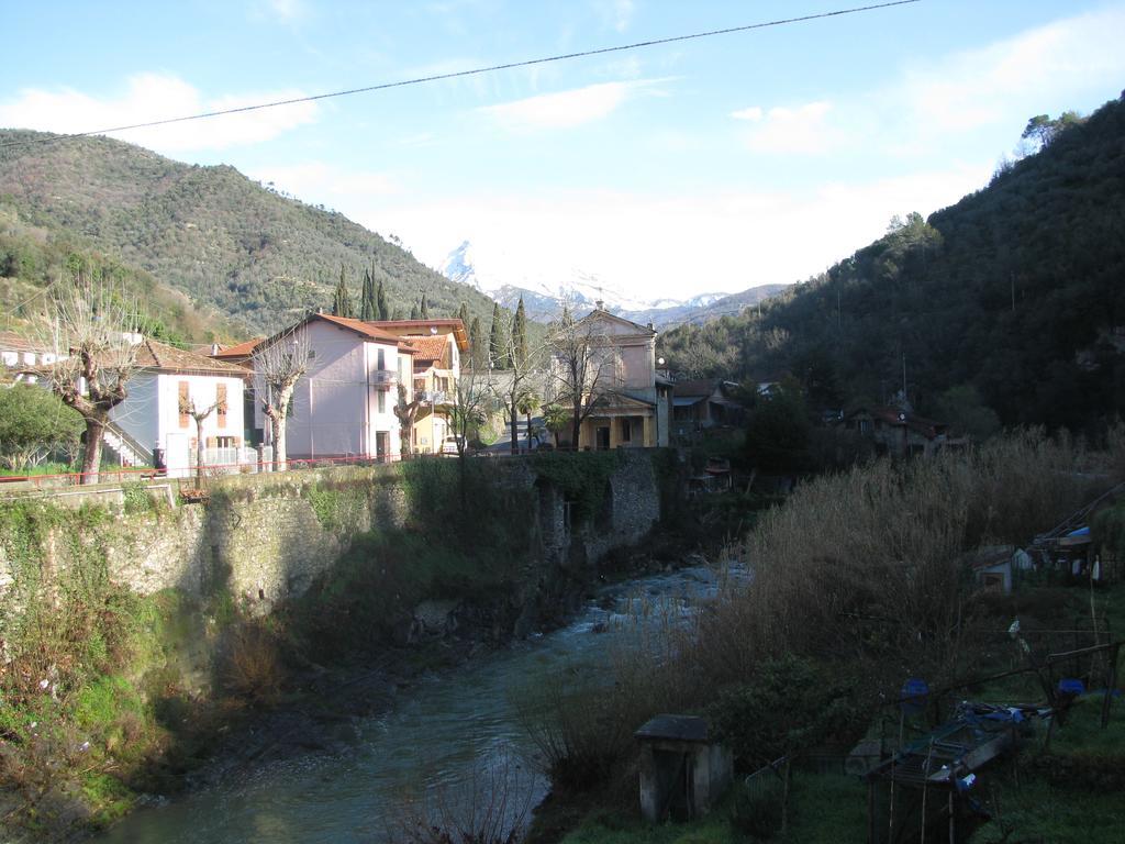 Casa Med Holiday Home Isolabona エクステリア 写真