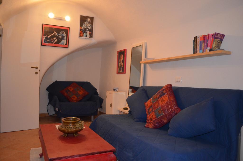 Casa Med Holiday Home Isolabona エクステリア 写真